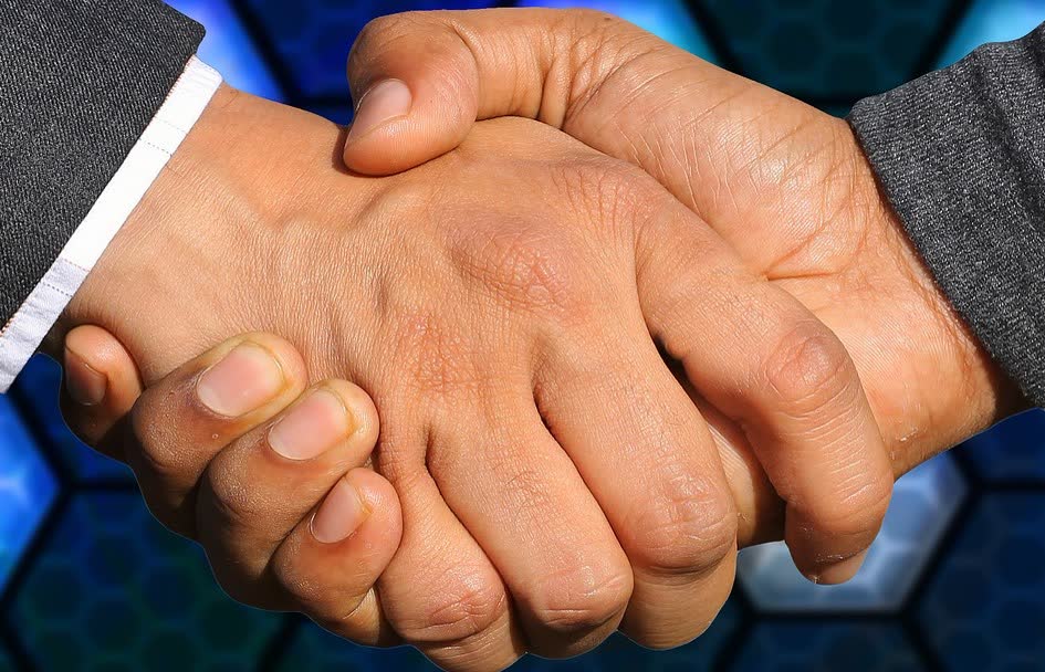 Şirket Avukatı İzmir | Ticaret Hukuku ve Kurumsal Danışmanlık